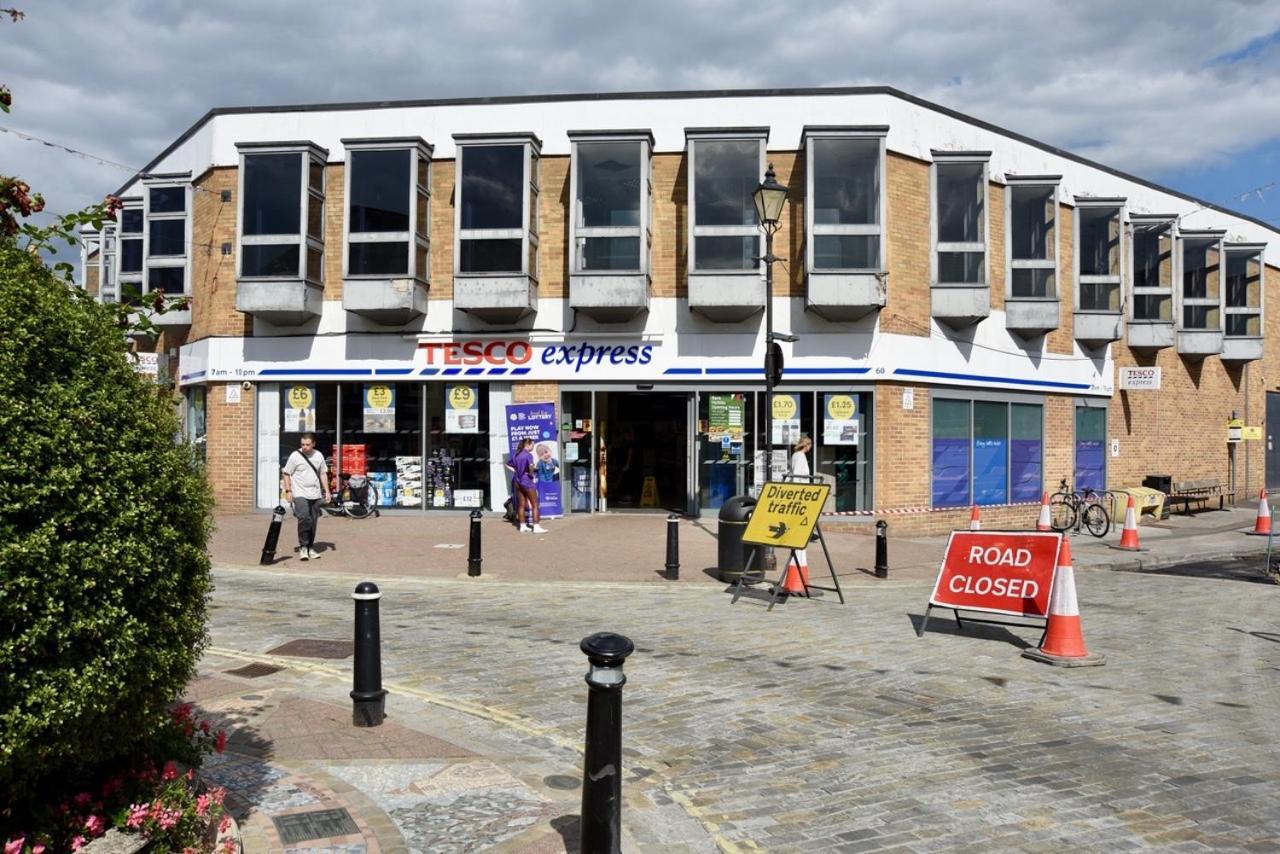 Lancing Apartments - Spacious 2 Bed - Sleeps 6 - Burnham Village 슬라우 외부 사진
