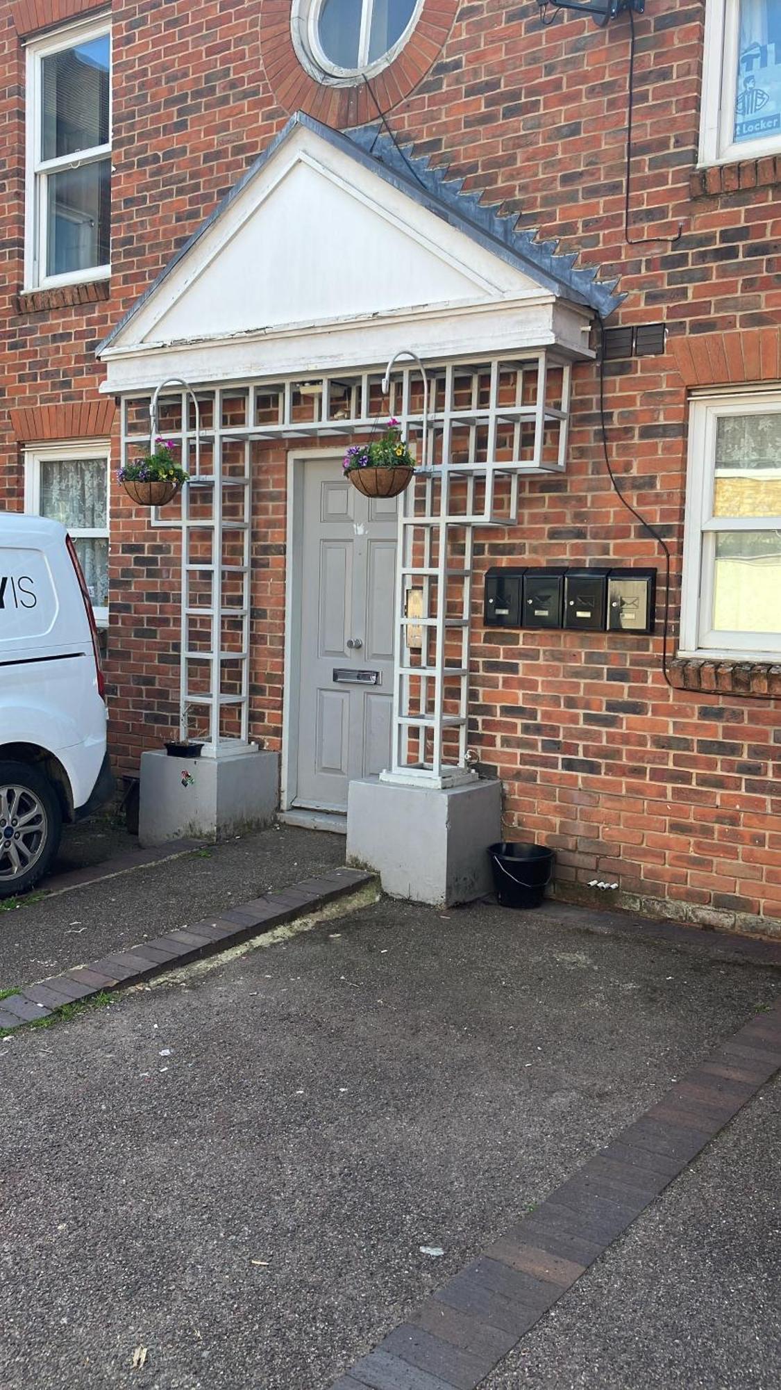 Lancing Apartments - Spacious 2 Bed - Sleeps 6 - Burnham Village 슬라우 외부 사진