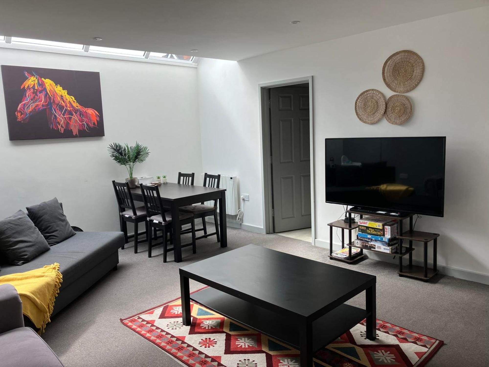 Lancing Apartments - Spacious 2 Bed - Sleeps 6 - Burnham Village 슬라우 외부 사진