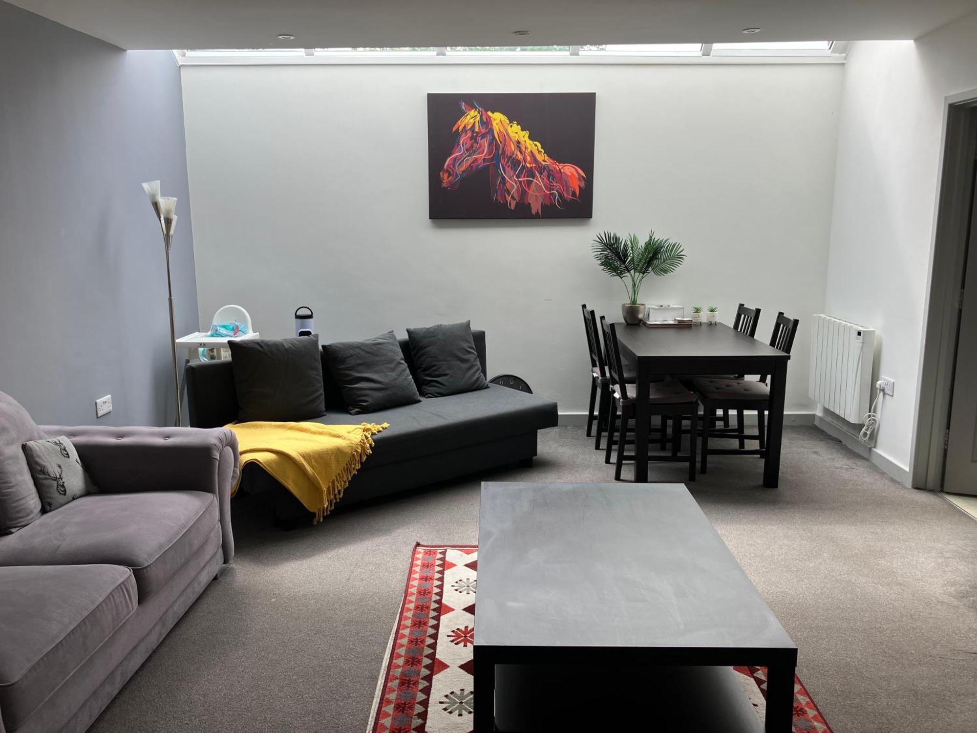 Lancing Apartments - Spacious 2 Bed - Sleeps 6 - Burnham Village 슬라우 외부 사진